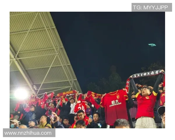 拉美地区对足球明星的热爱源于文化认同与社会影响力的深刻结合